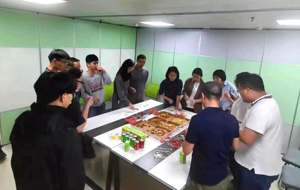 2023年5月12日，公司舉行慶祝母親節(jié)聚餐